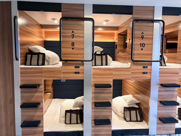 MAX CABIN